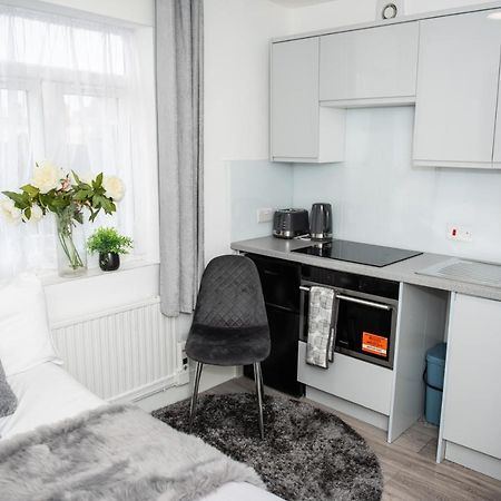 Small But Cozy Studio, Great Tube Connection 런던 외부 사진