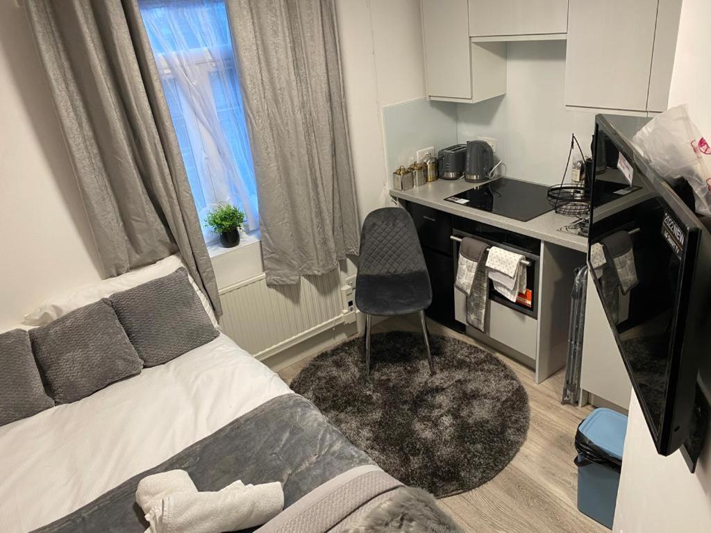 Small But Cozy Studio, Great Tube Connection 런던 외부 사진